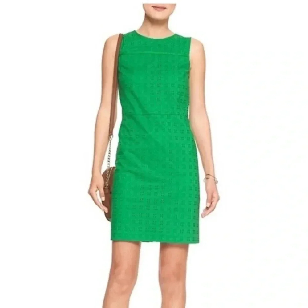 BANANA REPUBLIC | Green Rounded Neckline 100% Cotton Eyelet Shift Dress Size 8